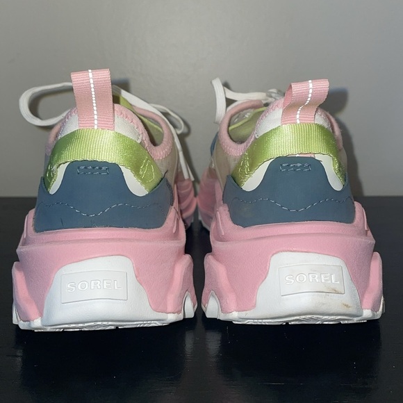 Sorel Kinetic Breakthru Tech Sneaker. Size 8.5. - Picture 3 of 13